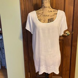Torrid shear white hi-low shirt top split back 2